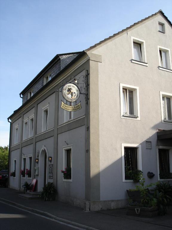Frankischer Gasthof Lutz Guest House Giebelstadt Exterior photo